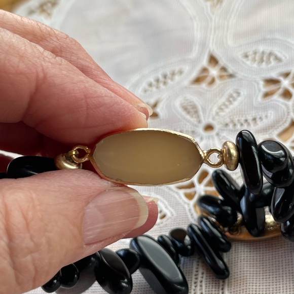 Plunder black glass or stone druzy bracelet - Picture 3 of 6